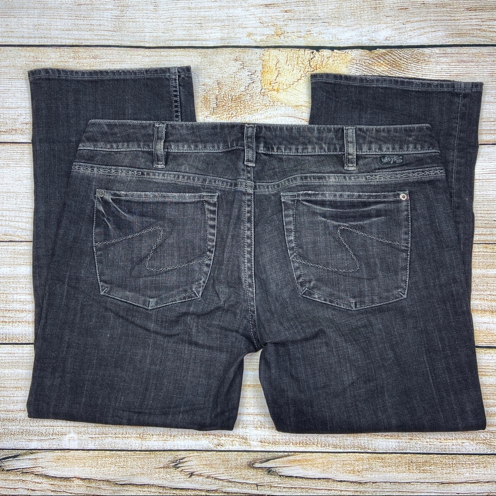 SILVER JEANS Santorini Capri Crop Leg Jeans